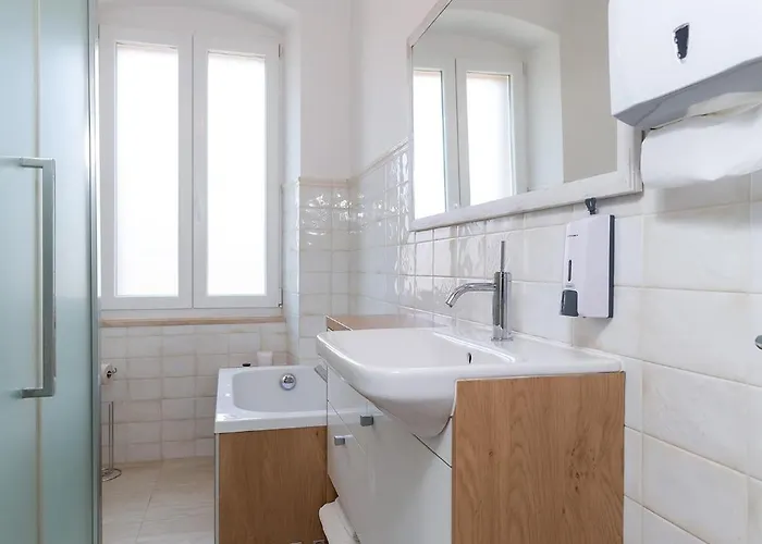 Regina Old Town 2br Terrace & Parking アパート